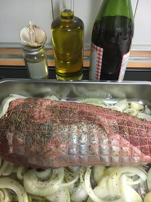 Ternera Asada Con Tomillo Y Salsa De Cebolla
