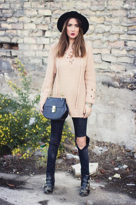 LACE UP SWEATER