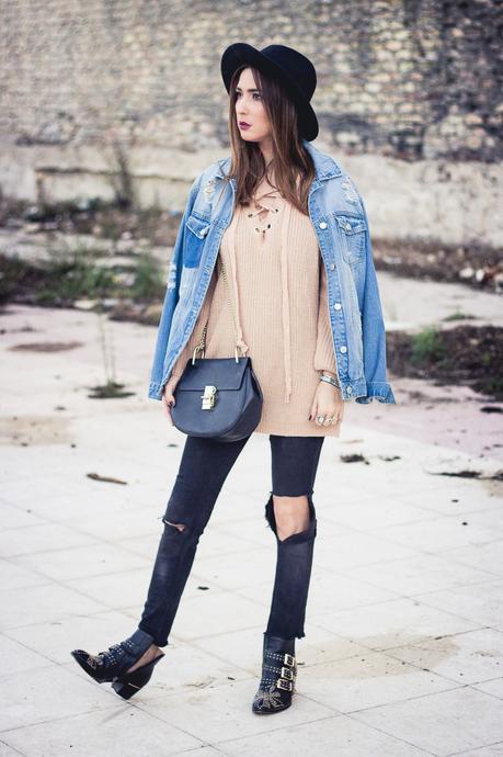 LACE UP SWEATER