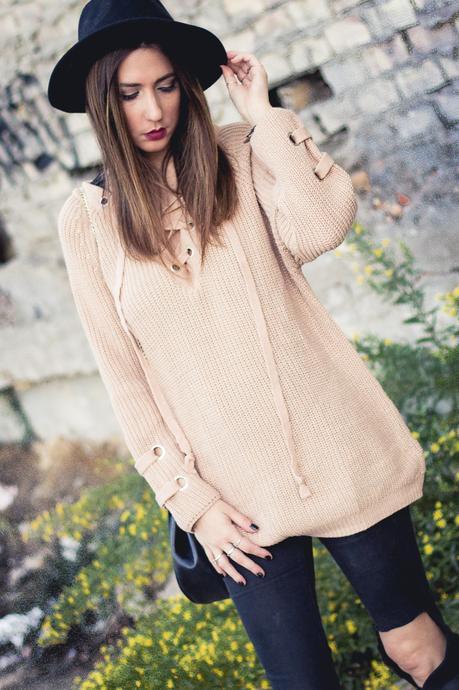 LACE UP SWEATER