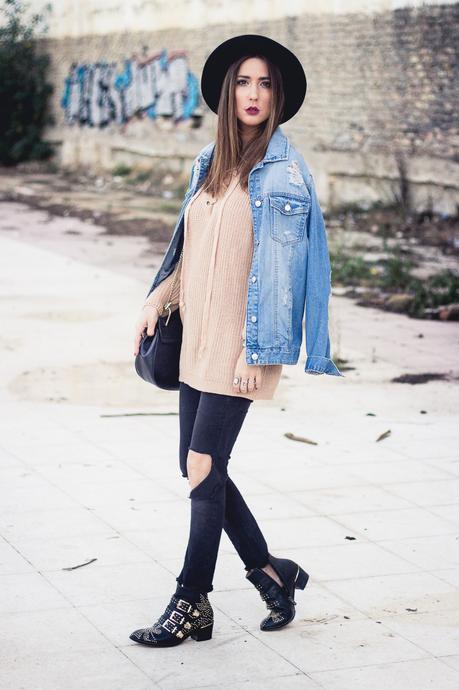 LACE UP SWEATER