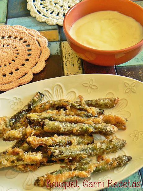 Espárragos fritos con salsa de mostaza Espárragos fritos con salsa de mostaza