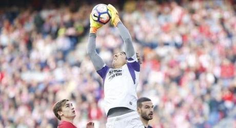 Memo Ochoa recibe 7 goles del Atlético de Madrid Memo Ochoa recibe 7 goles del Atlético de Madrid