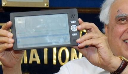 Sakshat podría llegar a ser un juguete roto antes de nacer.