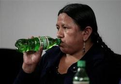 Bolivia estrena refresco hoja coca 