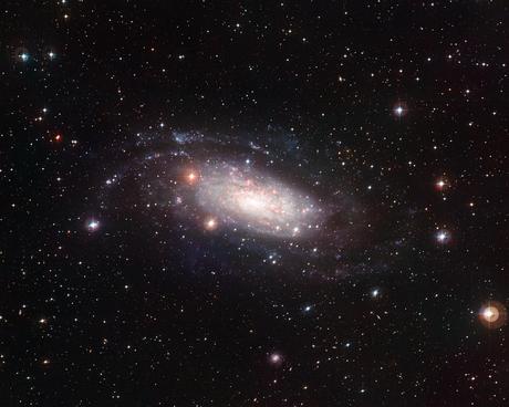 Una foto perfecta de una galaxia de disco-puro