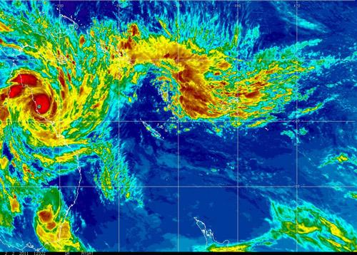 Imagen Satélite: El ciclón Yasi llega a Australia