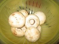 Champiñones rellenos gratinados