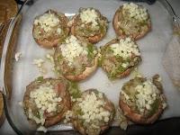 Champiñones rellenos gratinados