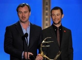 El murciélago planea sobre Gordon-Levitt El murciélago planea sobre Gordon-Levitt