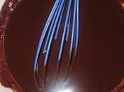 Bizcocho chocolate almendras fresas