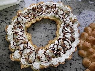 CORONA DE NATA, NUECES Y CARAMELO