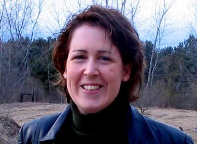 Kelley Armstrong - Fichas de autores