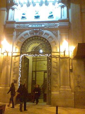 UN SILENCIO RADIANTE: OCHO POETAS BÚLGAROS CONTEMPORÁNEOS