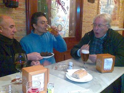 UN SILENCIO RADIANTE: OCHO POETAS BÚLGAROS CONTEMPORÁNEOS