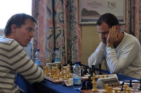 GIBRALTAR R9: IVANCHUK LIDERA CON PERFORMANCE DE 2947. GIBRALTAR R9: IVANCHUK LIDERA CON PERFORMANCE DE 2947.