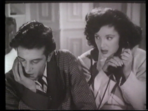 Producciones La Codorniz: Habitación para tres, humorismo español de vanguardia. Elogio a la vida excéntrica, el talento de Tono y los Celuloides rancios