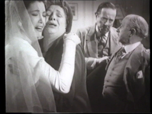 Producciones La Codorniz: Habitación para tres, humorismo español de vanguardia. Elogio a la vida excéntrica, el talento de Tono y los Celuloides rancios