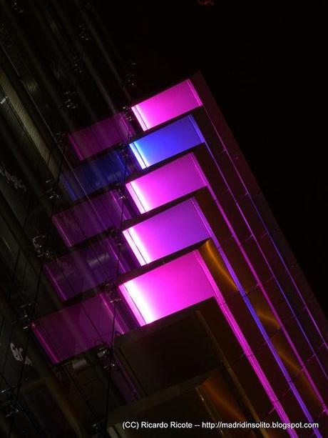 Juegos de colores Iluminación ECI Castellana