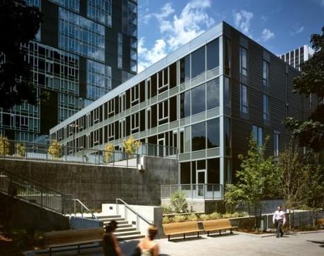 Edificio Cyan / THA Architecture Inc. & GBD Architects Edificio Cyan / THA Architecture Inc. & GBD Architects