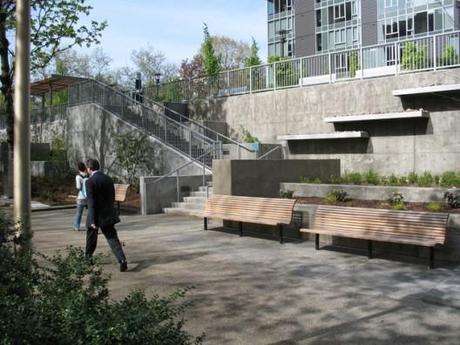 Edificio Cyan / THA Architecture Inc. & GBD Architects Edificio Cyan / THA Architecture Inc. & GBD Architects