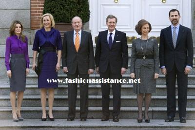 Los Reyes y los Príncipes de Asturias reciben al Presidente alemán. El look de Dña. Letizia. Spanish Royals meet President of Germany Christian Wulff