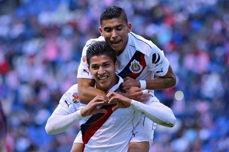 Chivas le gana 2-0 a Puebla en su casa en J13 del Apertura 2016 Chivas le gana 2-0 a Puebla en su casa en J13 del Apertura 2016