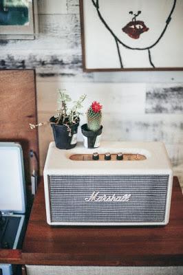 La música para espacios oscuros