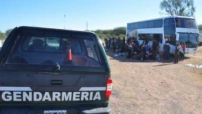 Detienen en Santiago a dos gendarmes coimeros: ganaban hasta $ 80 mil por día por dejar circular contrabando