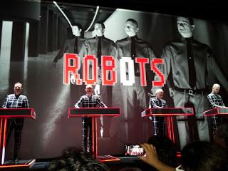 Concierto Kraftwerk (The Catalogue - 2. Radio-Activity). Museo Guggenheim - Bilbao (08-10-2016)