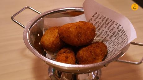 Croquetas de jamón y gambas (5€ tapa) Treze bar y restaurante Madrid