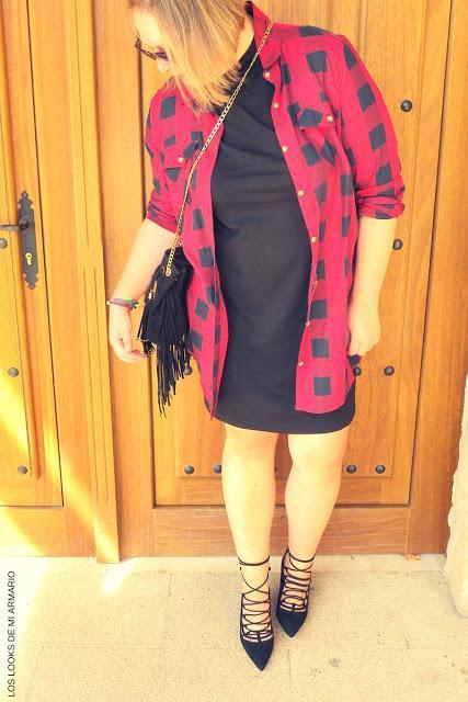 http://www.loslooksdemiarmario.com/2016/10/mis-nuevos-lace-up-zara-look-curvy.html