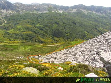 Bajando a la Braña Torres desde la Majada del Torres