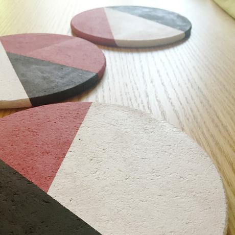 DIY: corchos pintados para tu escritorio