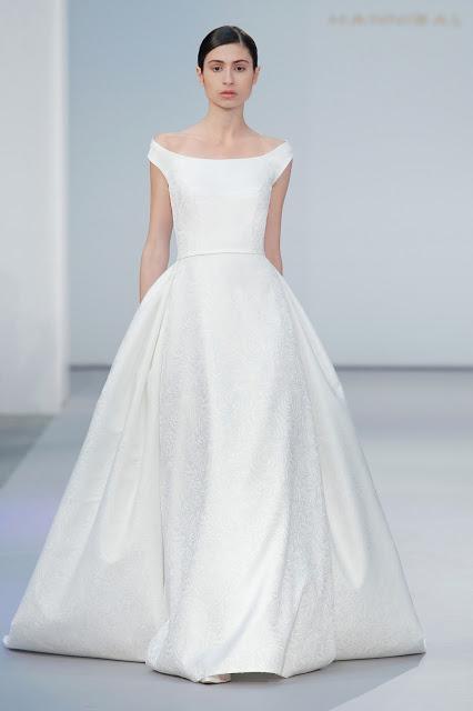 Vestido de novia de Hannibal Laguna 2017