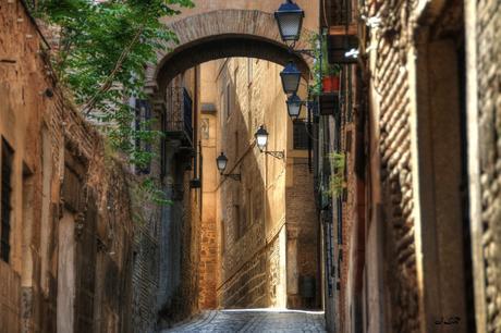 por-la-calle-angel-toledo-autor-jose-luis-rodriguez-holgado