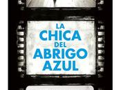 chica abrigo azul, Monica Hesse