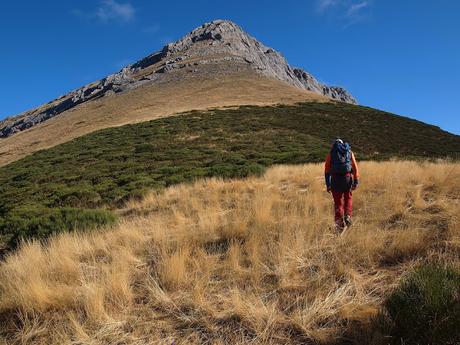 Alto de La Panda y Peñas Corcadas
