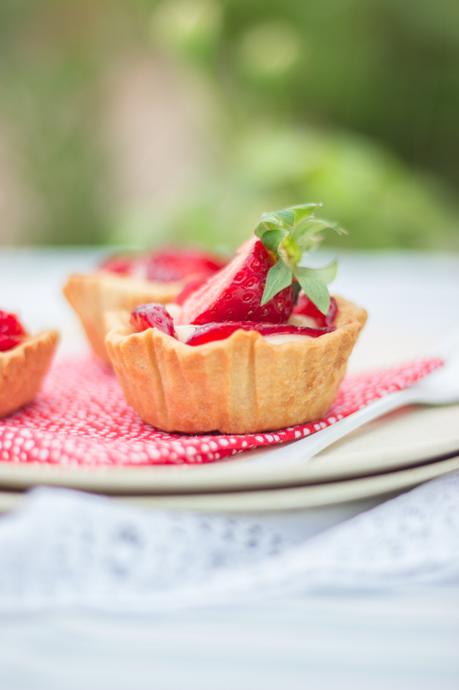Strawberry tarts recipe | Receta de tartaletas de fresas