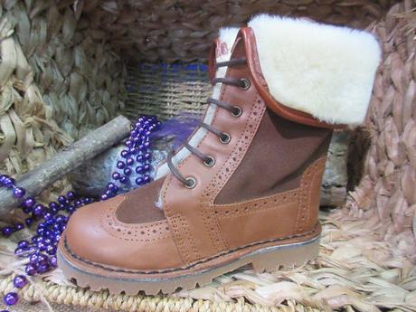 BOTAS CALENTITAS PARA NIÑA