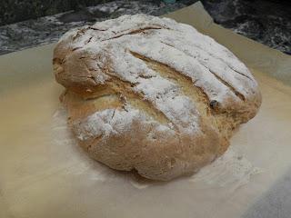 PAN DE HOGAZA SIN GLUTEN DE MAÍZ, TEFF, PATATA Y FRUTOS SECOS