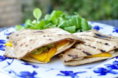 Quesadillas de mango y queso brie quesadillas-de-mango-y-brie-10