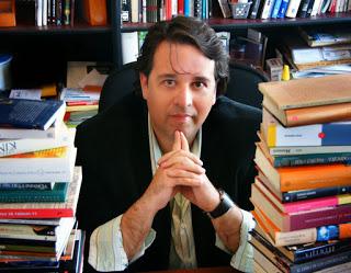 Día 3 (reseña) El Libro que Resucitaba a los Muertos by Carlos Bustos