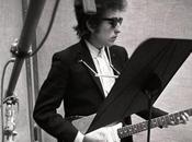 Dylan recibe Nobel Literatura, pero consiguen localizarle