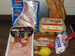 PINCHO DE LACÓN Y JAMÓN CON SALSA HOLANDESA