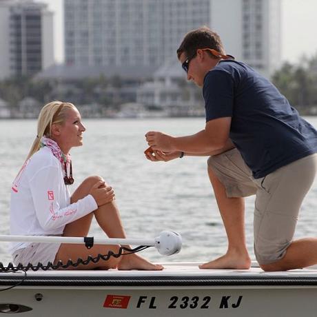 Pedir en matrimonio en un barco - Foto: www.keepingcapecodclassy.com