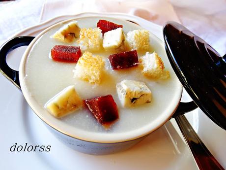 Crema de coliflor con gorgonzola y membrillo