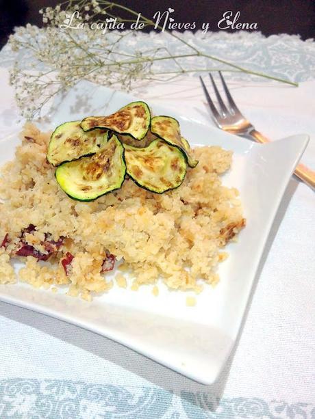 Falso risotto de coliflor con jamón y calabacín