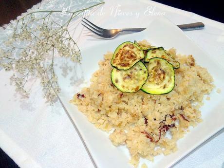 Falso risotto de coliflor con jamón y calabacín