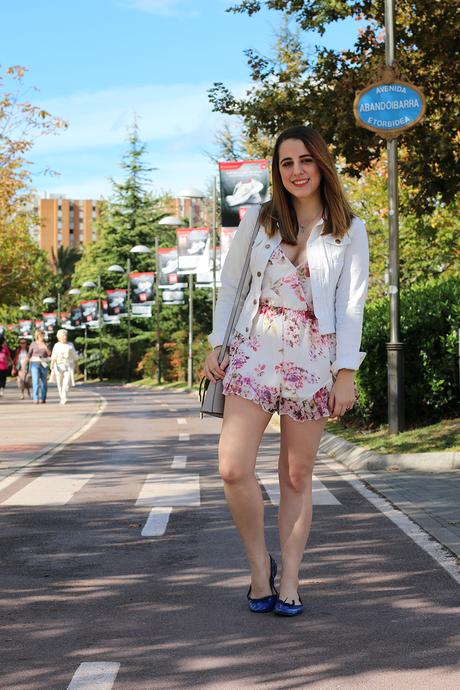 Mono de flores también para otoño